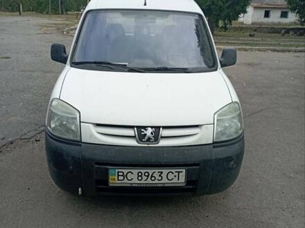 Пежо Партнер груз.-пасс. 2005 в Кагарлыке на Automoto.ua Белый Пежо Партнер груз.-пасс., объемом двигателя 1.87 л и пробегом 246 тыс. км за 3000 $, фото 1 на Automoto.ua