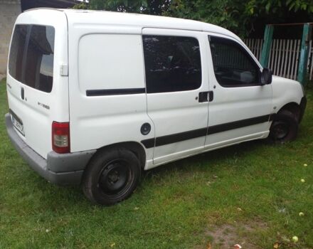 Пежо Партнер груз.-пасс. 2006 в Костополе на Automoto.ua Белый Пежо Партнер груз.-пасс., объемом двигателя 1.9 л и пробегом 409 тыс. км за 2650 $, фото 1 на Automoto.ua