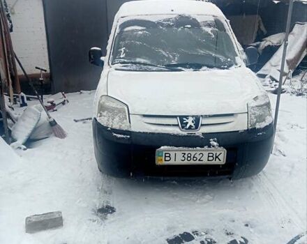 Белый Пежо Партнер груз.-пасс., объемом двигателя 0 л и пробегом 420 тыс. км за 3800 $, фото 1 на Automoto.ua