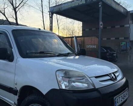 Белый Пежо Партнер груз.-пасс., объемом двигателя 1.56 л и пробегом 475 тыс. км за 3800 $, фото 1 на Automoto.ua