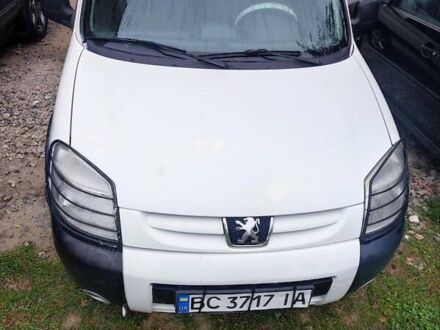 Пежо Партнер вант.-пас. 2007 у Хмельницькому на Automoto.ua Білий Пежо Партнер вант.-пас., об'ємом двигуна 1.87 л та пробігом 170 тис. км за 4000 $, фото 1 на Automoto.ua