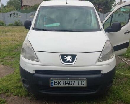 Белый Пежо Партнер груз.-пасс., объемом двигателя 1.6 л и пробегом 304 тыс. км за 5900 $, фото 1 на Automoto.ua