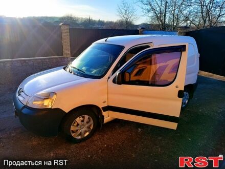 Белый Пежо Партнер груз.-пасс., объемом двигателя 1.4 л и пробегом 212 тыс. км за 3500 $, фото 1 на Automoto.ua