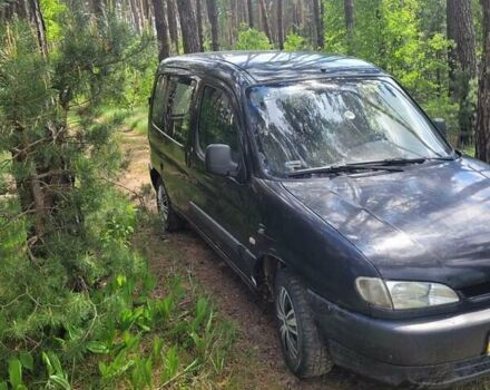 Чорний Пежо Партнер вант.-пас., об'ємом двигуна 1.9 л та пробігом 368 тис. км за 1800 $, фото 2 на Automoto.ua