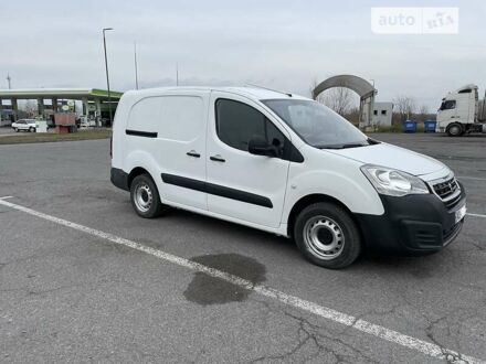 Пежо Партнер груз. 2017 в Чопе на Automoto.ua Белый Пежо Партнер груз., объемом двигателя 1.6 л и пробегом 83 тыс. км за 8200 $, фото 1 на Automoto.ua