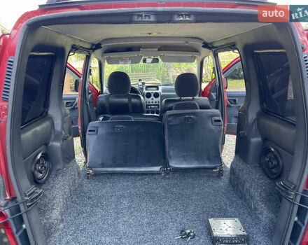 Красный Пежо Партнер груз.-пасс., объемом двигателя 2 л и пробегом 284 тыс. км за 3150 $, фото 41 на Automoto.ua