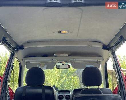 Красный Пежо Партнер груз.-пасс., объемом двигателя 2 л и пробегом 284 тыс. км за 3150 $, фото 45 на Automoto.ua