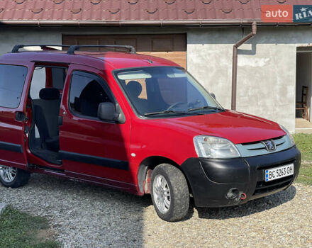 Красный Пежо Партнер груз.-пасс., объемом двигателя 2 л и пробегом 284 тыс. км за 3150 $, фото 4 на Automoto.ua