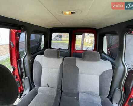 Красный Пежо Партнер груз.-пасс., объемом двигателя 2 л и пробегом 284 тыс. км за 3150 $, фото 37 на Automoto.ua