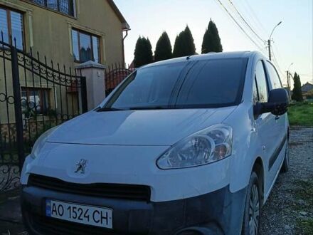 Пежо Партнер груз.-пасс. 2014 в Виноградове на Automoto.ua Пежо Партнер груз.-пасс., объемом двигателя 1.6 л и пробегом 187 тыс. км за 5700 $, фото 1 на Automoto.ua