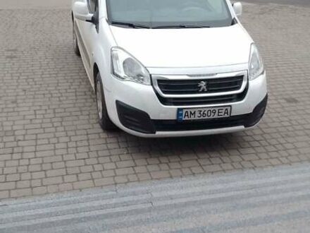 Пежо Партнер груз.-пасс. 2015 в Кременчуге на Automoto.ua Пежо Партнер груз.-пасс., объемом двигателя 1.56 л и пробегом 219 тыс. км за 7900 $, фото 1 на Automoto.ua