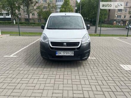 Пежо Партнер груз.-пасс., объемом двигателя 1.6 л и пробегом 45 тыс. км за 13200 $, фото 1 на Automoto.ua