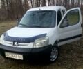 Білий Пежо Партнер пас., об'ємом двигуна 1.4 л та пробігом 285 тис. км за 4700 $, фото 1 на Automoto.ua
