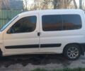 Белый Пежо Партнер пасс., объемом двигателя 1.4 л и пробегом 300 тыс. км за 4000 $, фото 1 на Automoto.ua