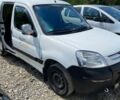 Білий Пежо Партнер пас., об'ємом двигуна 1.6 л та пробігом 230 тис. км за 5500 $, фото 1 на Automoto.ua