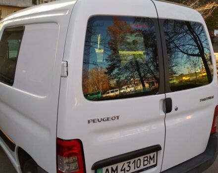 Белый Пежо Партнер пасс., объемом двигателя 1.6 л и пробегом 205 тыс. км за 6000 $, фото 1 на Automoto.ua