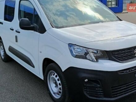 Пежо Партнер пасс. 2022 в Киеве на Automoto.ua Пежо Партнер пасс., объемом двигателя 1.5 л и пробегом 0 тыс. км за 22836 $, фото 1 на Automoto.ua
