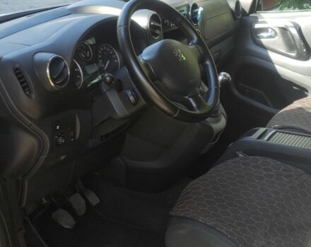 Пежо Партнер груз.-пасс. 2008 в Александрие на Automoto.ua Серый Пежо Партнер груз.-пасс., объемом двигателя 1.6 л и пробегом 211 тыс. км за 7400 $, фото 4 на Automoto.ua