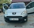 Серый Пежо Партнер груз.-пасс., объемом двигателя 1.6 л и пробегом 165 тыс. км за 7600 $, фото 1 на Automoto.ua