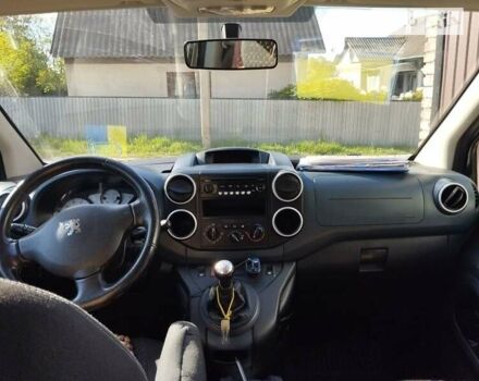 Сірий Пежо Партнер вант.-пас., об'ємом двигуна 1.6 л та пробігом 388 тис. км за 6600 $, фото 4 на Automoto.ua