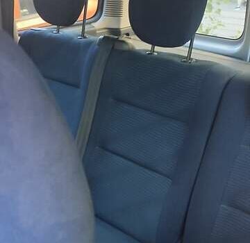 Серый Пежо Партнер груз.-пасс., объемом двигателя 1.36 л и пробегом 138 тыс. км за 5500 $, фото 5 на Automoto.ua