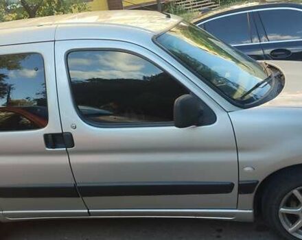 Серый Пежо Партнер груз.-пасс., объемом двигателя 1.36 л и пробегом 138 тыс. км за 5500 $, фото 2 на Automoto.ua