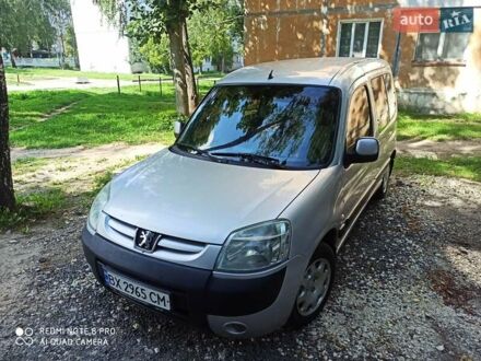 Пежо Партнер вант.-пас. 2005 у Старокостянтинів на Automoto.ua Сірий Пежо Партнер вант.-пас., об'ємом двигуна 2 л та пробігом 300 тис. км за 3700 $, фото 1 на Automoto.ua