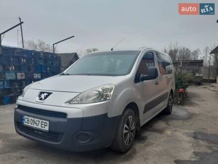 Пежо Партнер груз.-пасс. 2010 в Сокинянах на Automoto.ua Серый Пежо Партнер груз.-пасс., объемом двигателя 1.56 л и пробегом 206 тыс. км за 6800 $, фото 1 на Automoto.ua