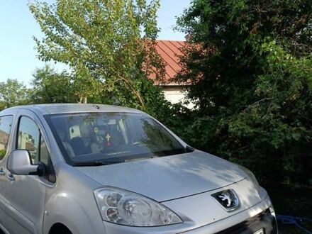 Пежо Партнер груз.-пасс. 2011 в Бучаче на Automoto.ua Серый Пежо Партнер груз.-пасс., объемом двигателя 1.56 л и пробегом 507 тыс. км за 5200 $, фото 1 на Automoto.ua