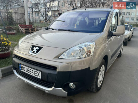 Пежо Партнер груз.-пасс. 2012 в Теребовле на Automoto.ua Серый Пежо Партнер груз.-пасс., объемом двигателя 1.56 л и пробегом 178 тыс. км за 8899 $, фото 1 на Automoto.ua