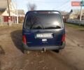 Синий Пежо Партнер груз.-пасс., объемом двигателя 2 л и пробегом 730 тыс. км за 3650 $, фото 4 на Automoto.ua