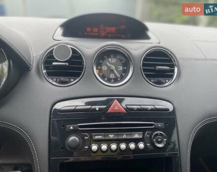 Белый Пежо РЦЗ, объемом двигателя 1.6 л и пробегом 115 тыс. км за 10900 $, фото 5 на Automoto.ua