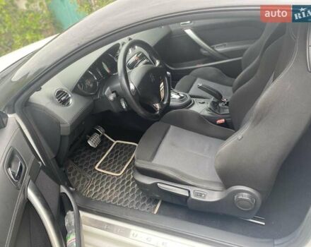 Белый Пежо РЦЗ, объемом двигателя 1.6 л и пробегом 115 тыс. км за 10900 $, фото 6 на Automoto.ua