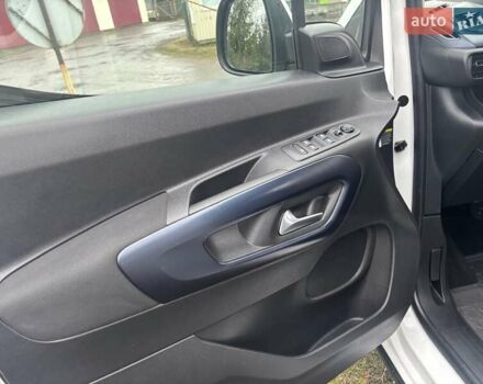 Белый Пежо Rifter, объемом двигателя 1.5 л и пробегом 110 тыс. км за 16900 $, фото 25 на Automoto.ua