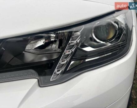 Белый Пежо Rifter, объемом двигателя 1.5 л и пробегом 110 тыс. км за 16900 $, фото 6 на Automoto.ua