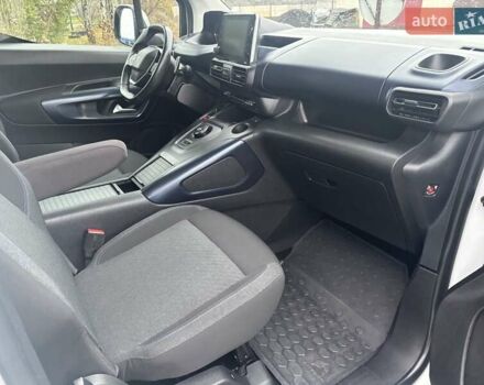 Белый Пежо Rifter, объемом двигателя 1.5 л и пробегом 110 тыс. км за 16900 $, фото 12 на Automoto.ua