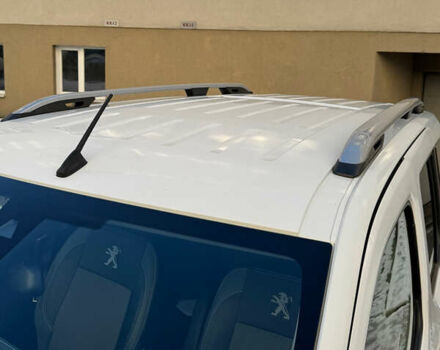 Белый Пежо Rifter, объемом двигателя 1.5 л и пробегом 72 тыс. км за 24450 $, фото 10 на Automoto.ua