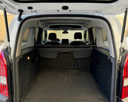 Белый Пежо Rifter, объемом двигателя 1.5 л и пробегом 72 тыс. км за 24450 $, фото 15 на Automoto.ua