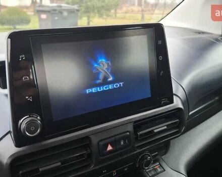 Белый Пежо Rifter, объемом двигателя 1.5 л и пробегом 153 тыс. км за 14999 $, фото 50 на Automoto.ua