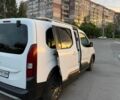 Белый Пежо Rifter, объемом двигателя 1.56 л и пробегом 160 тыс. км за 16500 $, фото 7 на Automoto.ua