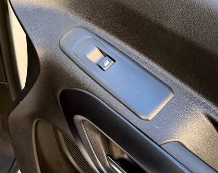 Белый Пежо Rifter, объемом двигателя 1.5 л и пробегом 72 тыс. км за 24450 $, фото 48 на Automoto.ua