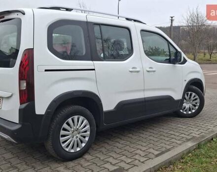 Белый Пежо Rifter, объемом двигателя 1.5 л и пробегом 153 тыс. км за 14999 $, фото 21 на Automoto.ua