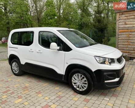 Белый Пежо Rifter, объемом двигателя 1.5 л и пробегом 256 тыс. км за 14900 $, фото 7 на Automoto.ua