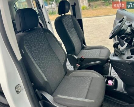 Белый Пежо Rifter, объемом двигателя 1.5 л и пробегом 159 тыс. км за 16200 $, фото 95 на Automoto.ua