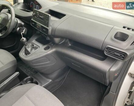 Белый Пежо Rifter, объемом двигателя 1.5 л и пробегом 256 тыс. км за 14900 $, фото 15 на Automoto.ua