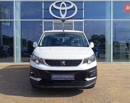 Білий Пежо Rifter, об'ємом двигуна 1.56 л та пробігом 107 тис. км за 15296 $, фото 4 на Automoto.ua