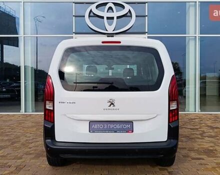 Білий Пежо Rifter, об'ємом двигуна 1.56 л та пробігом 138 тис. км за 14921 $, фото 3 на Automoto.ua