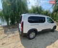 Білий Пежо Rifter, об'ємом двигуна 1.56 л та пробігом 56 тис. км за 17500 $, фото 5 на Automoto.ua