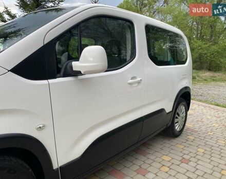 Белый Пежо Rifter, объемом двигателя 1.5 л и пробегом 256 тыс. км за 14900 $, фото 12 на Automoto.ua