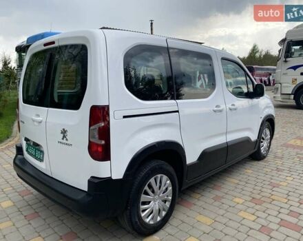 Белый Пежо Rifter, объемом двигателя 1.5 л и пробегом 256 тыс. км за 14900 $, фото 5 на Automoto.ua